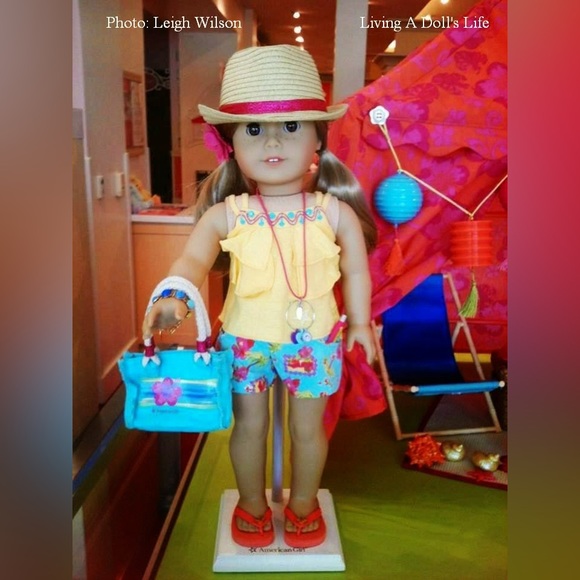 AMERICAN GIRL DOLL
Sunny Isle Outfit - Picture 6 of 8